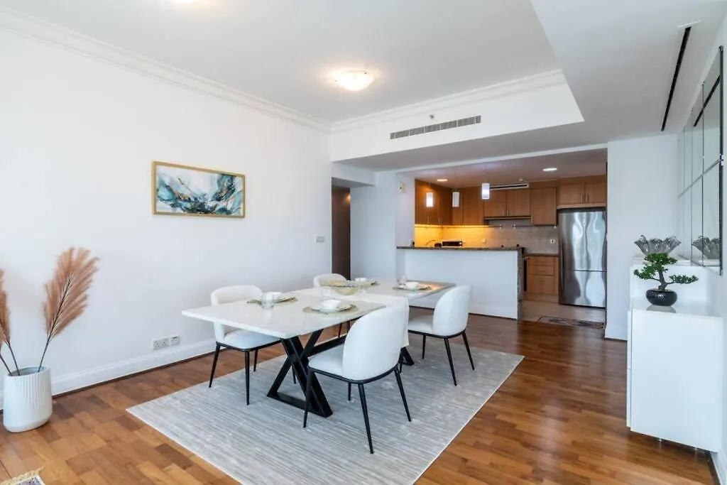 Breathtaking 2Br W/180 Degree Views - Dubai Marina Lägenhet